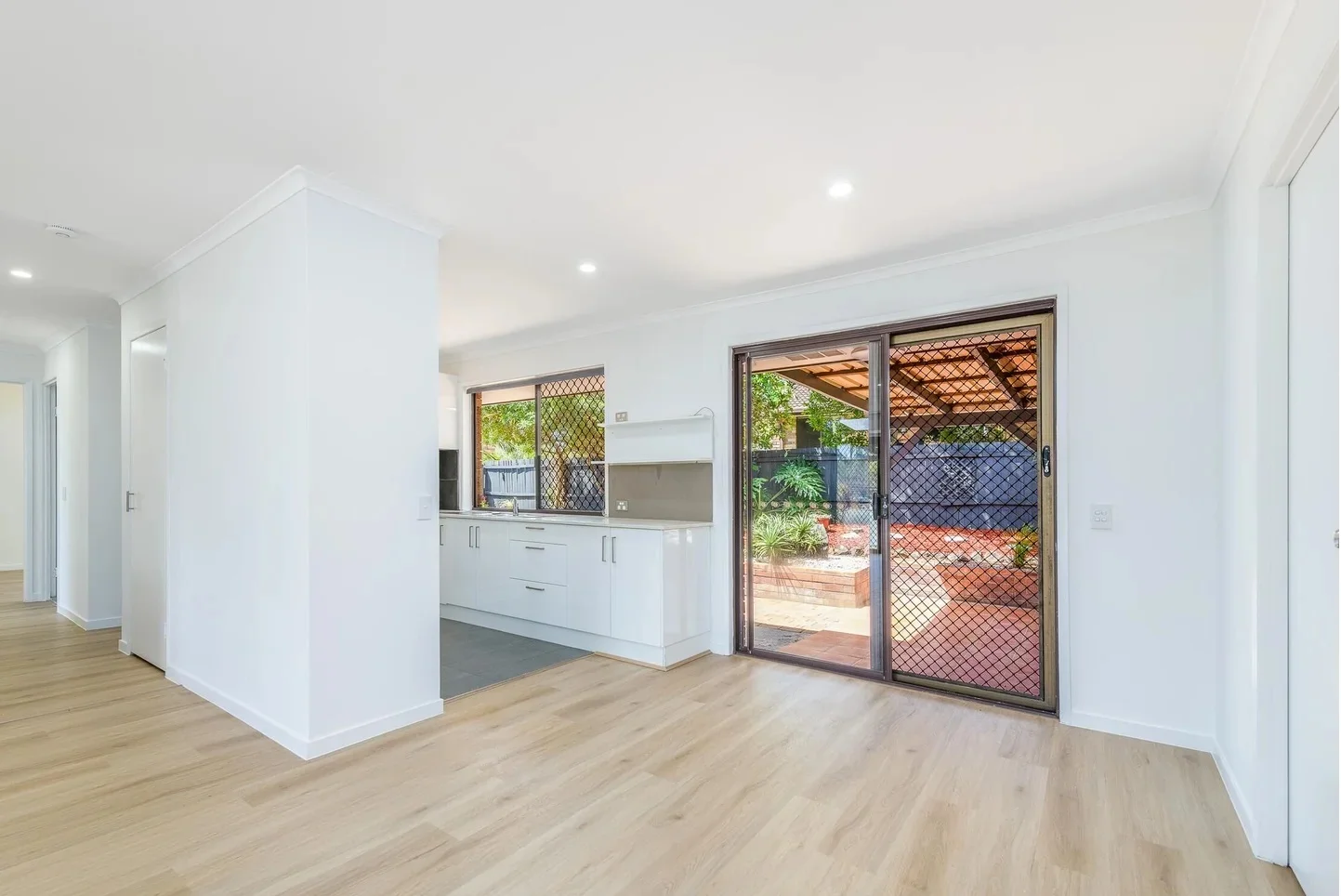 Additional image 10 of 2/18 Elm Court, Labrador QLD 4215