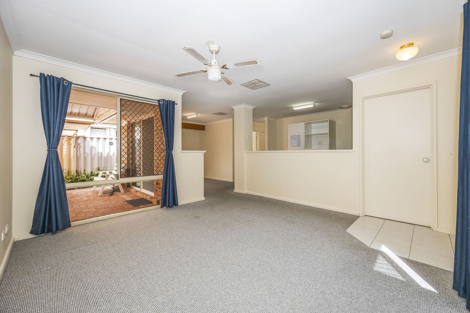 8/7 Shearwater Terrace, Ballajura WA 6066, Image 2