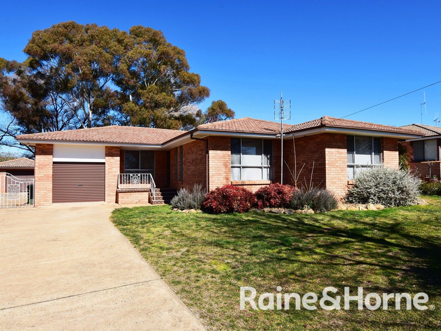 9 Talinga Place, Orange NSW 2800, Image 0