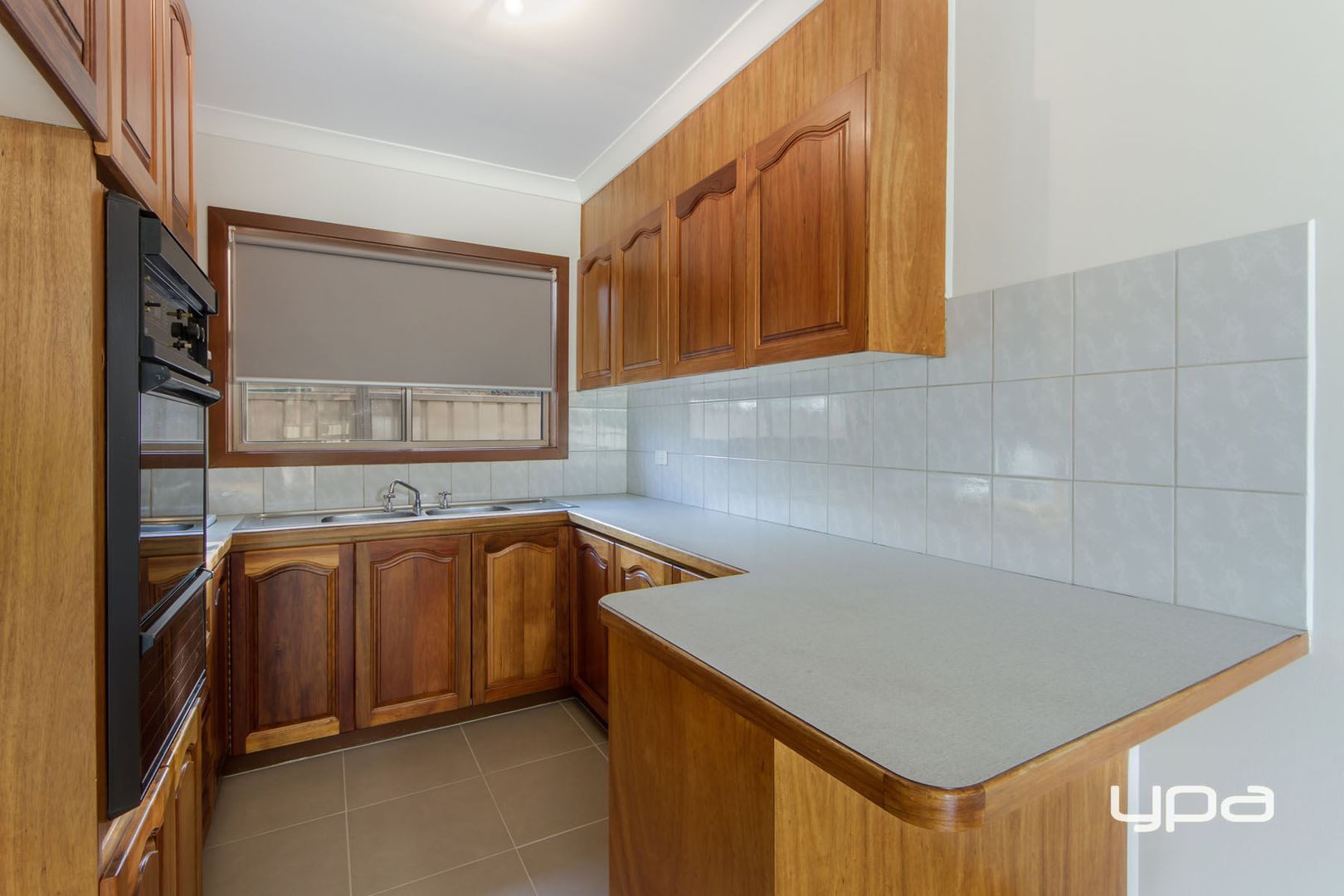 1/16 Wilpena Court, St Albans VIC 3021, Image 2