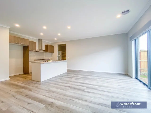 Additional image 8 of 83 Waterfern Street, Fraser Rise VIC 3336