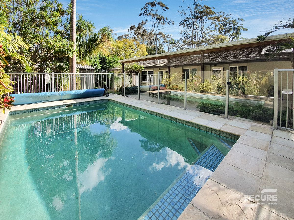 3 bedrooms House in 10 Fiona Street CHAPEL HILL QLD, 4069