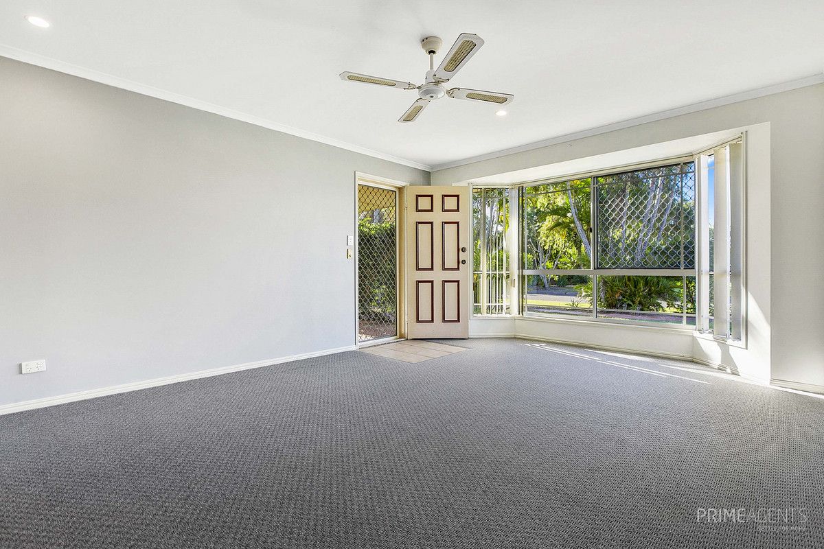 27 Vicki Parade, Torquay QLD 4655, Image 2