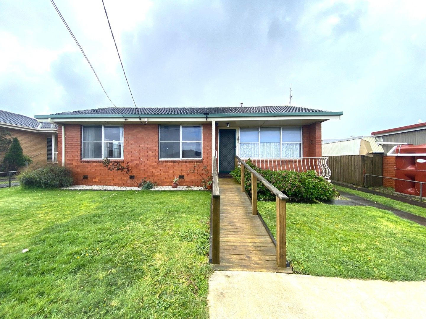 3 bedrooms House in 16 Examiner Crescent WARRNAMBOOL VIC, 3280