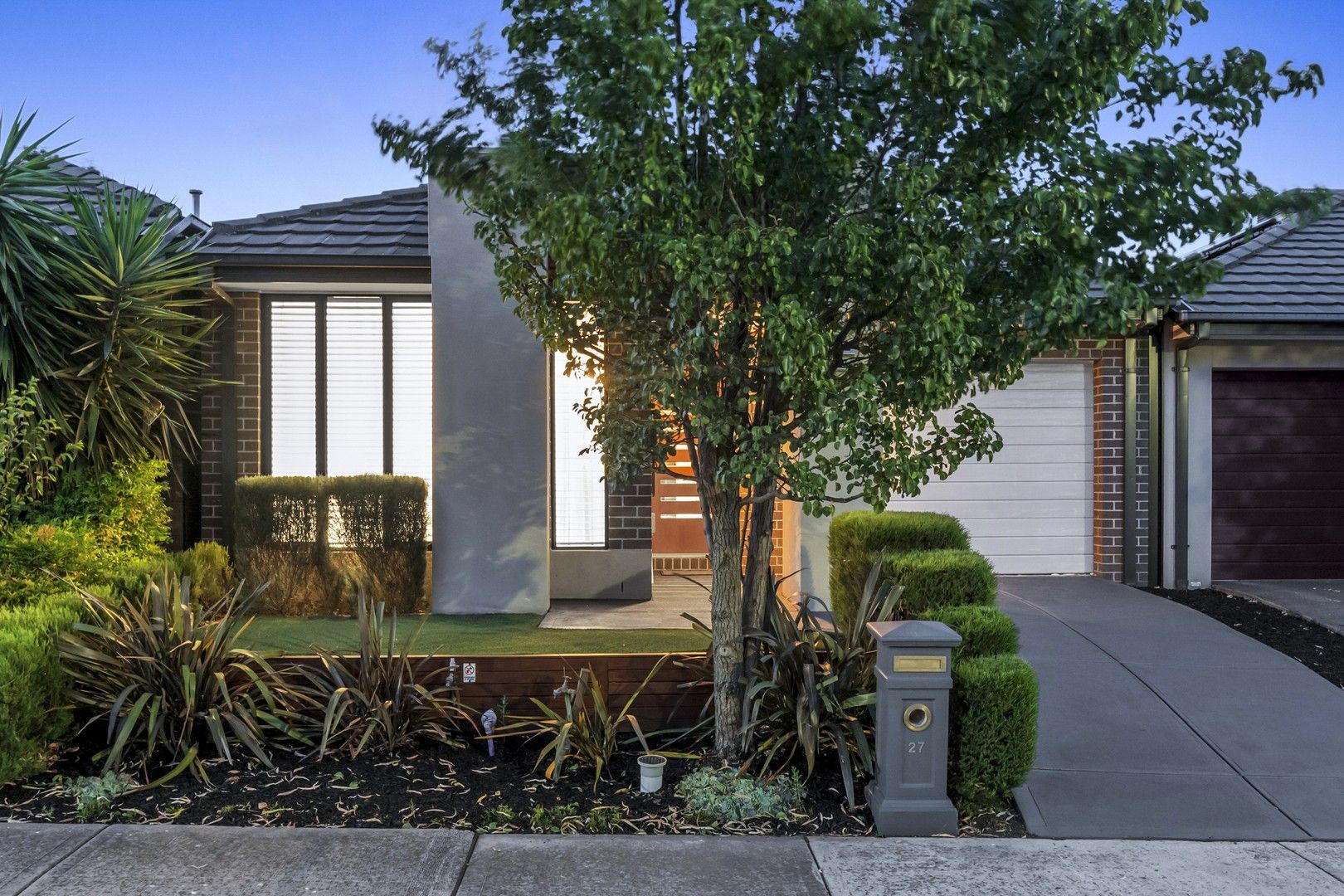 27 Viewside Crescent, Craigieburn VIC 3064, Image 0