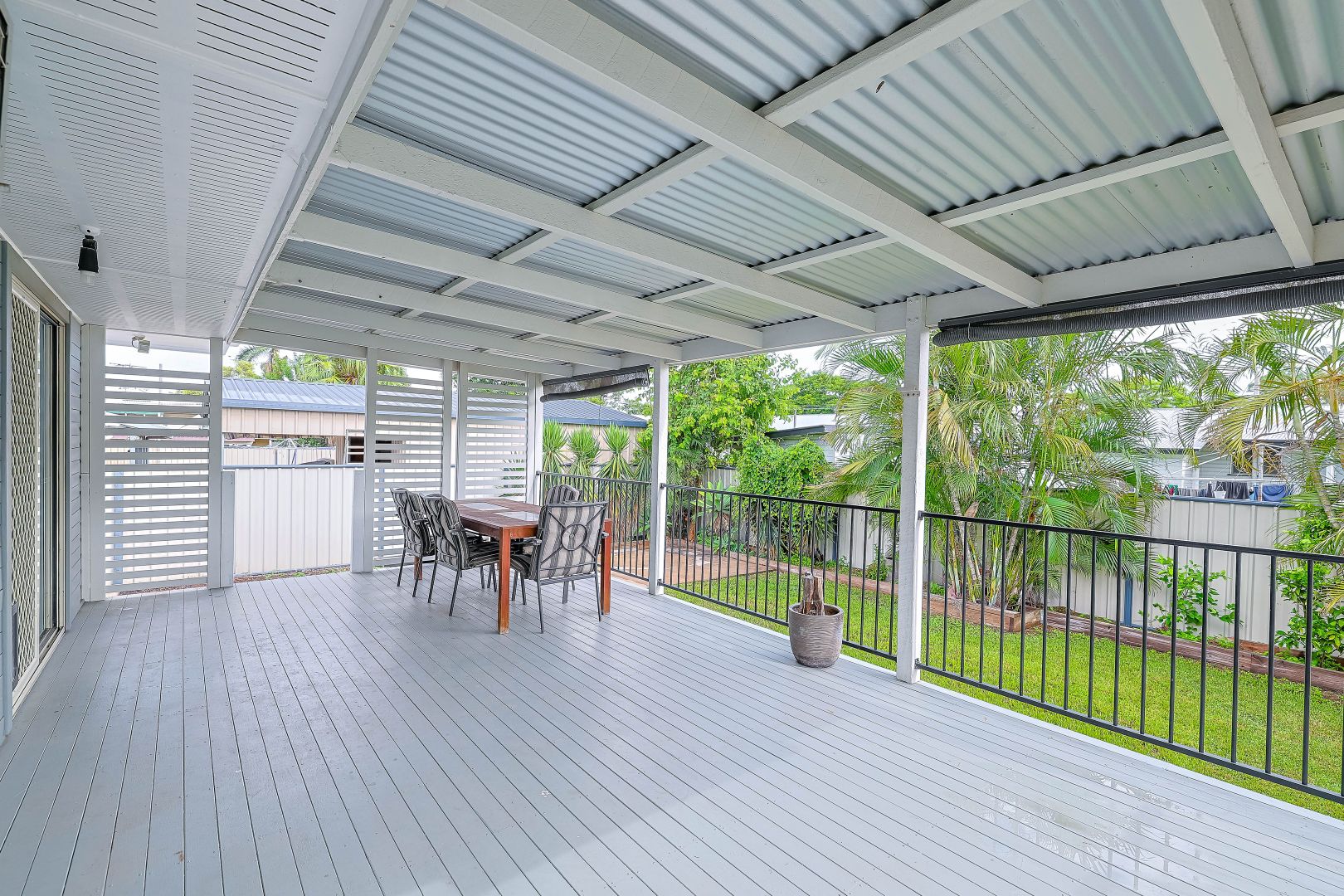 23 Harris Street, Emerald QLD 4720, Image 2