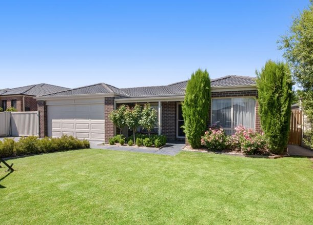 18 Tulloch Rise, Canadian VIC 3350