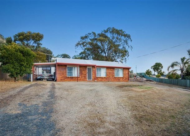 11 Warrina Court, Kingsthorpe QLD 4400