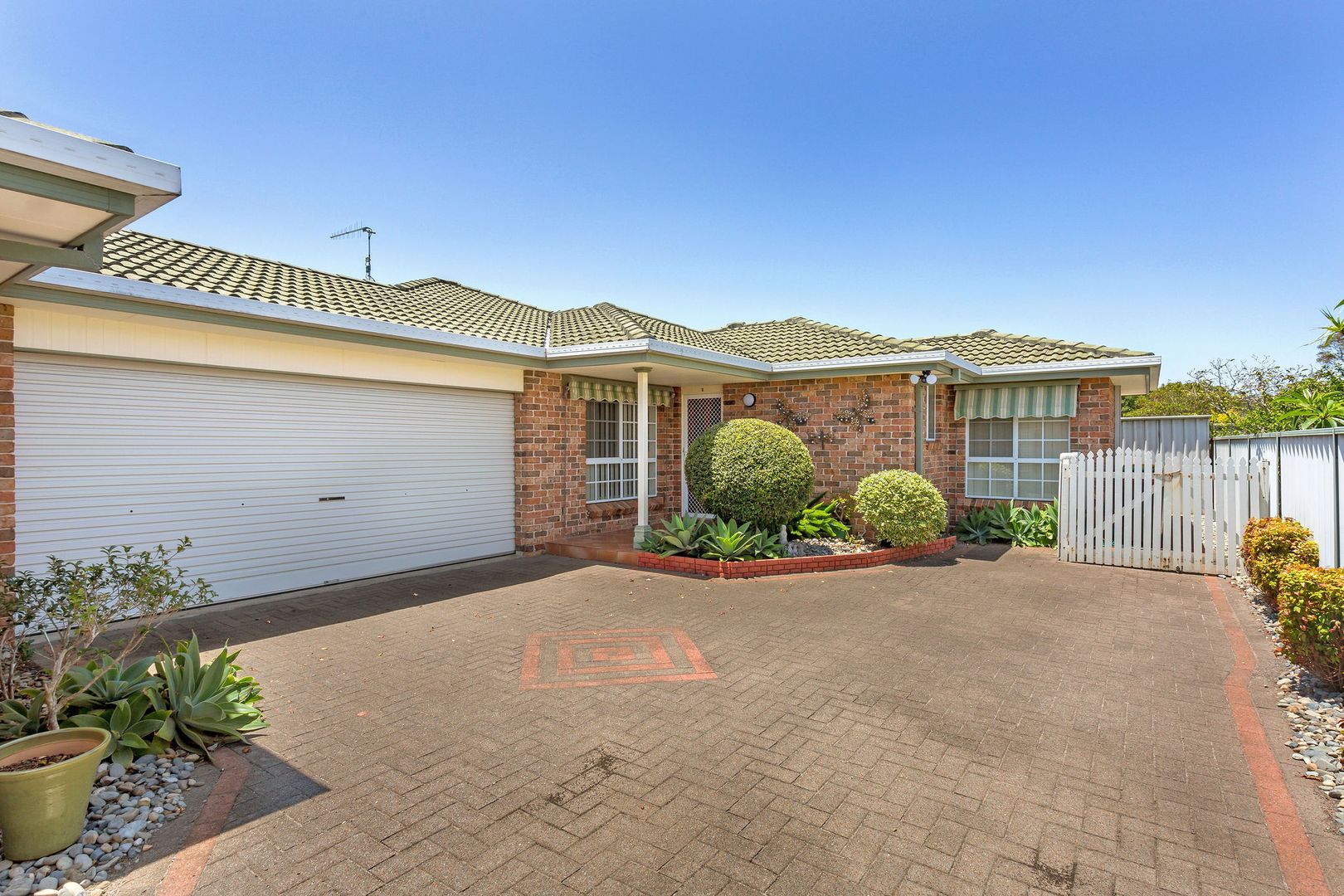 2/80 Amanda Crescent, Forster Property History & Address Research