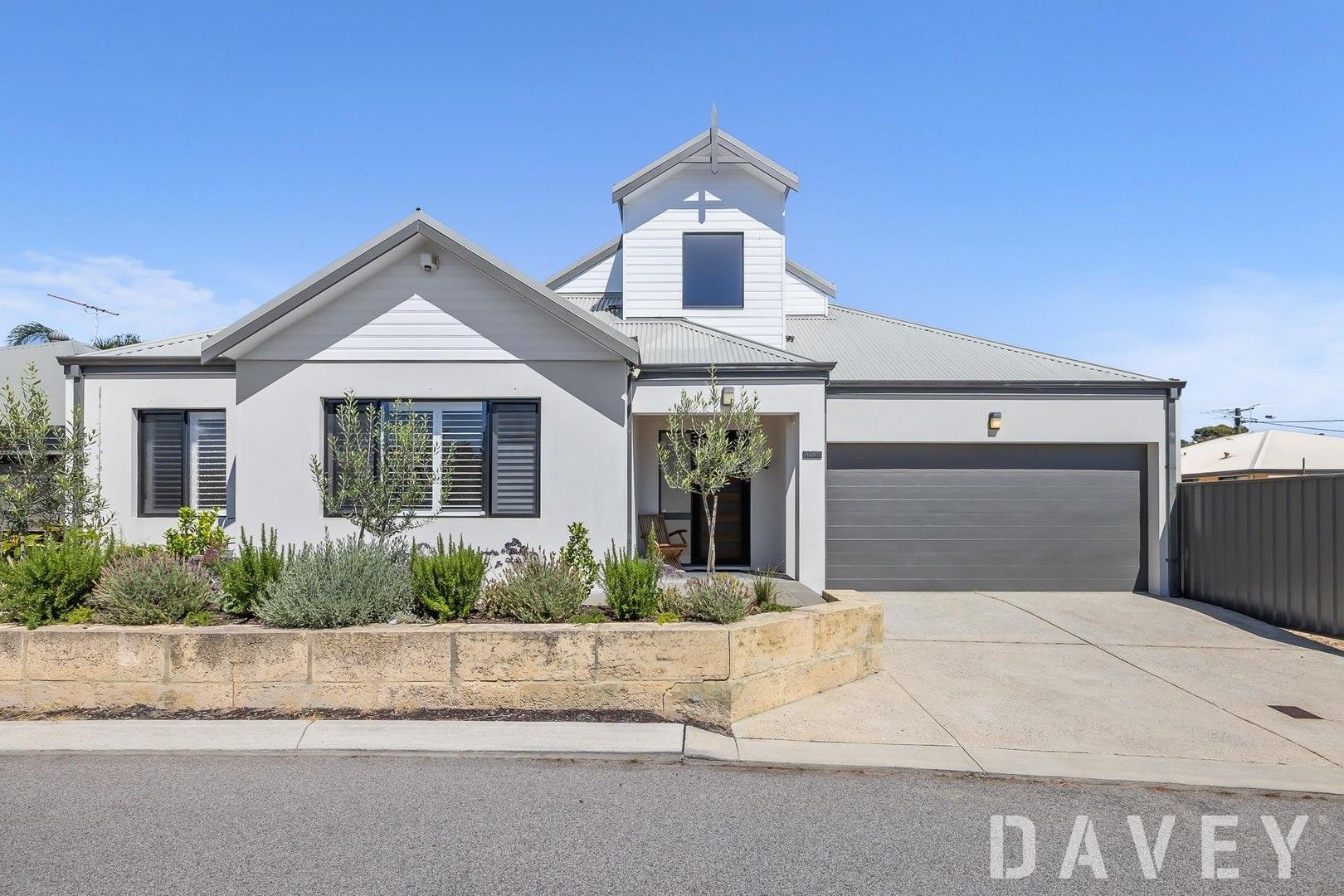 4 bedrooms House in 154B Holbeck Street DOUBLEVIEW WA, 6018