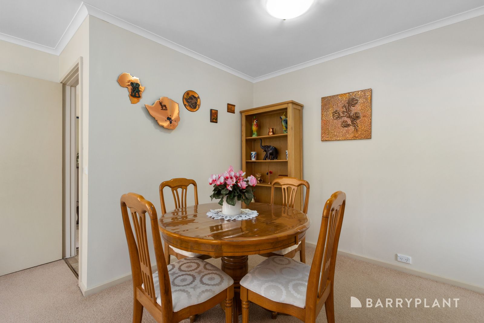 2 Heswall Court, Wantirna VIC 3152, Image 2