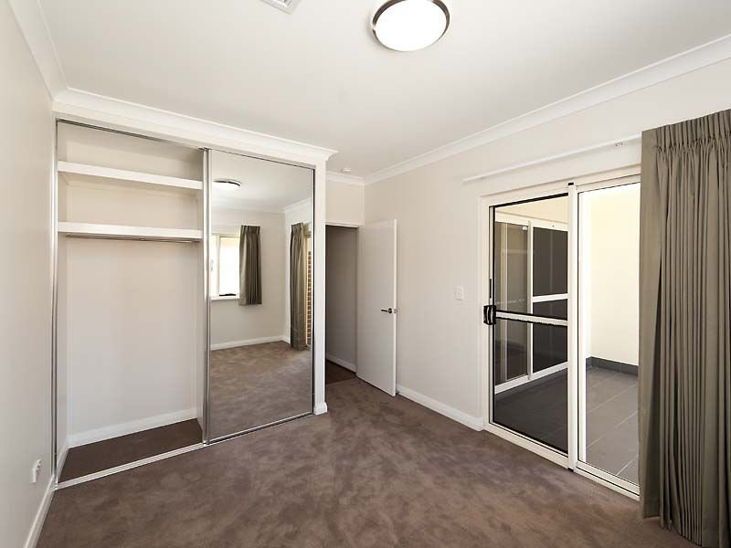 3/5 McMillan Street, Victoria Park WA 6100, Image 2