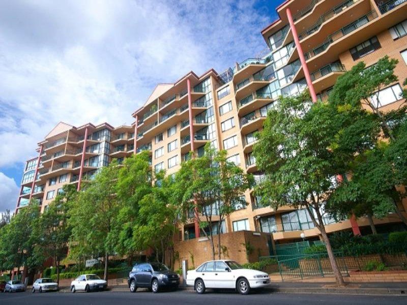 2 bedrooms Apartment / Unit / Flat in 213/2-26 Wattle Crescent PYRMONT NSW, 2009