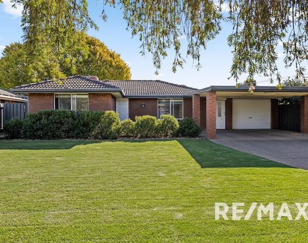 14 Forrest Street, Lake Albert NSW 2650