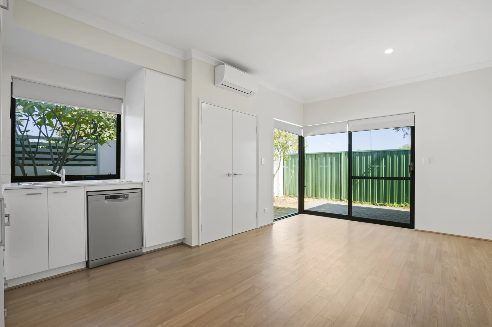 Additional image 2 of 1/13 Coolbellup Avenue, Coolbellup WA 6163