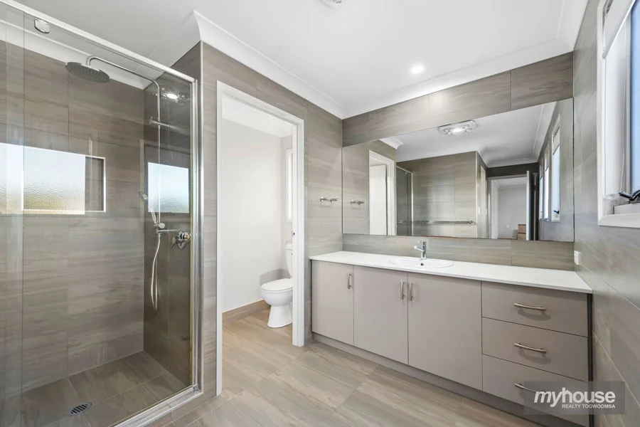 Additional image 11 of 164 Handley Street, Darling Heights QLD 4350