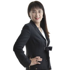 Amber Wang, Sales representative