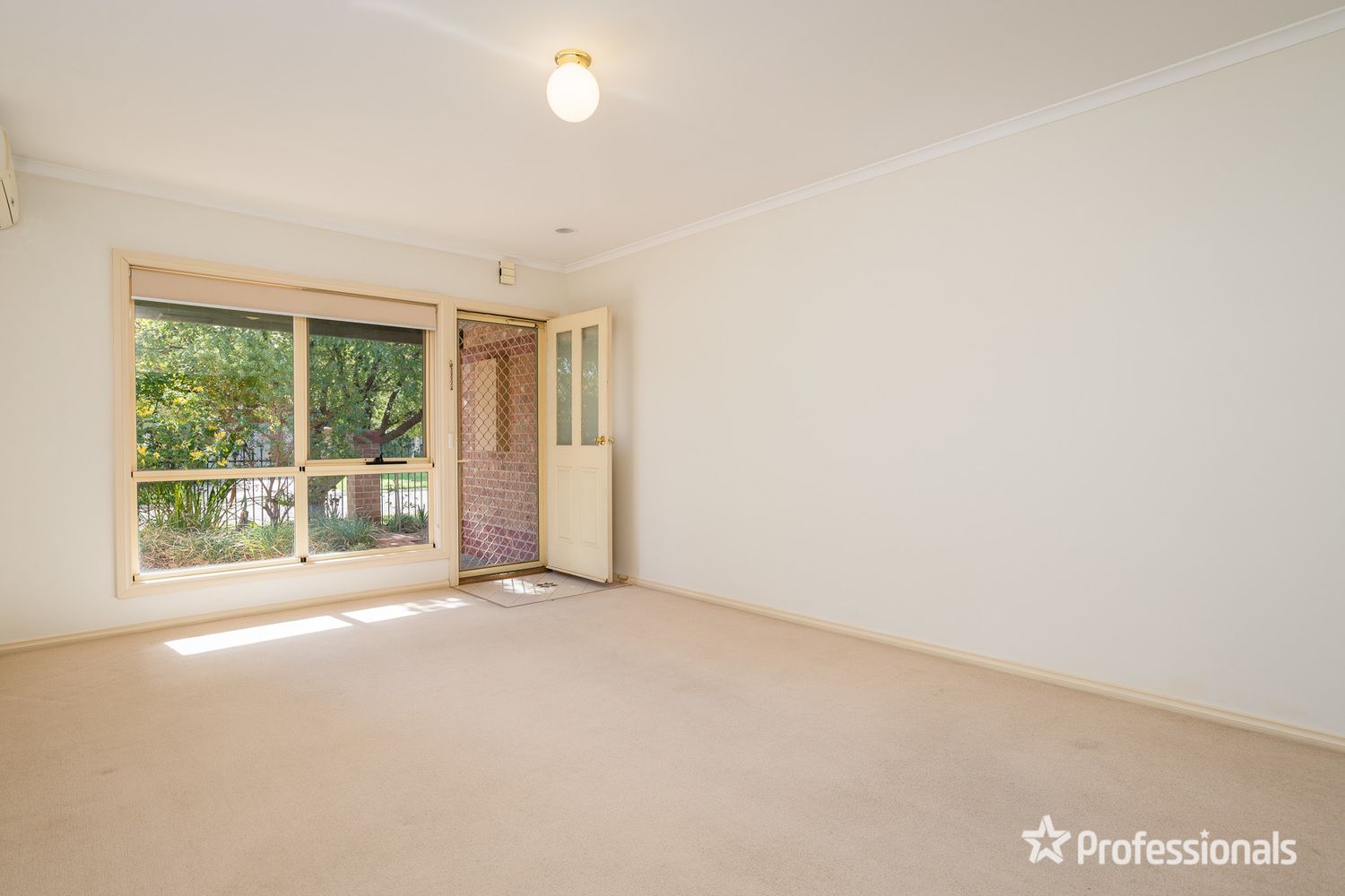 8 Marsden Drive, Mildura VIC 3500, Image 2