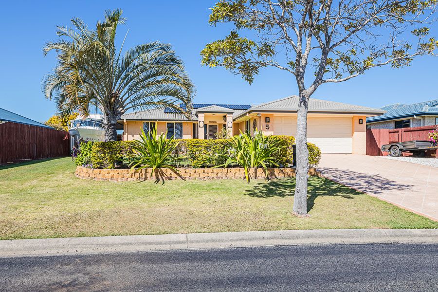 5 Mossman Way, Sandstone Point QLD 4511, Image 2