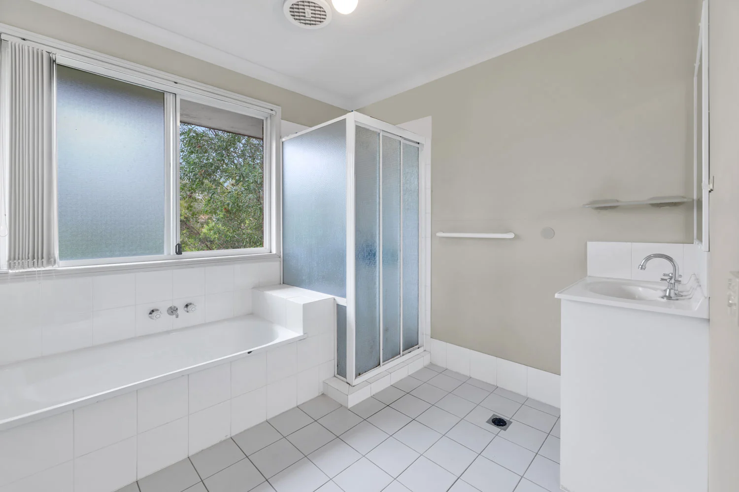 Additional image 12 of 18/24-32 Old Pacific Highway, Oxenford QLD 4210