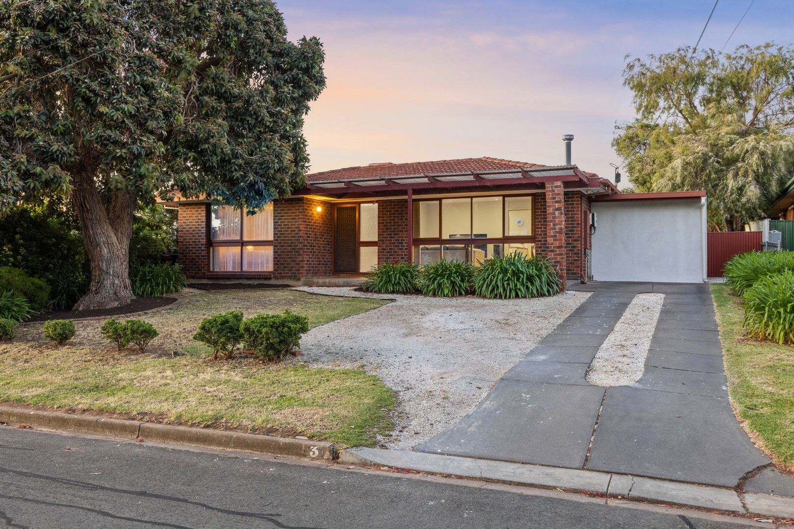 3 bedrooms House in 3 Pat Crescent MORPHETT VALE SA, 5162