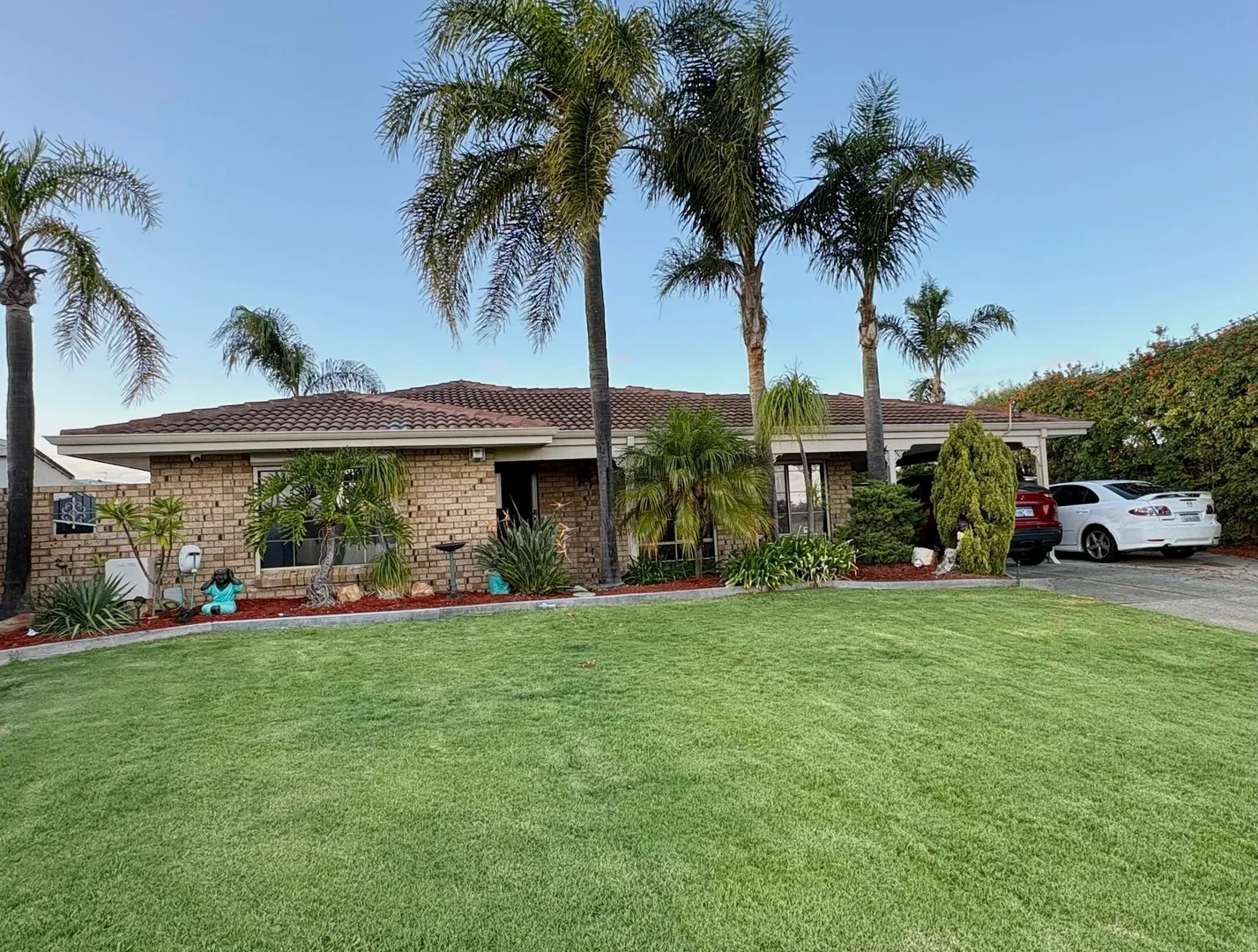 16 Begonia Cl, Yangebup WA 6164