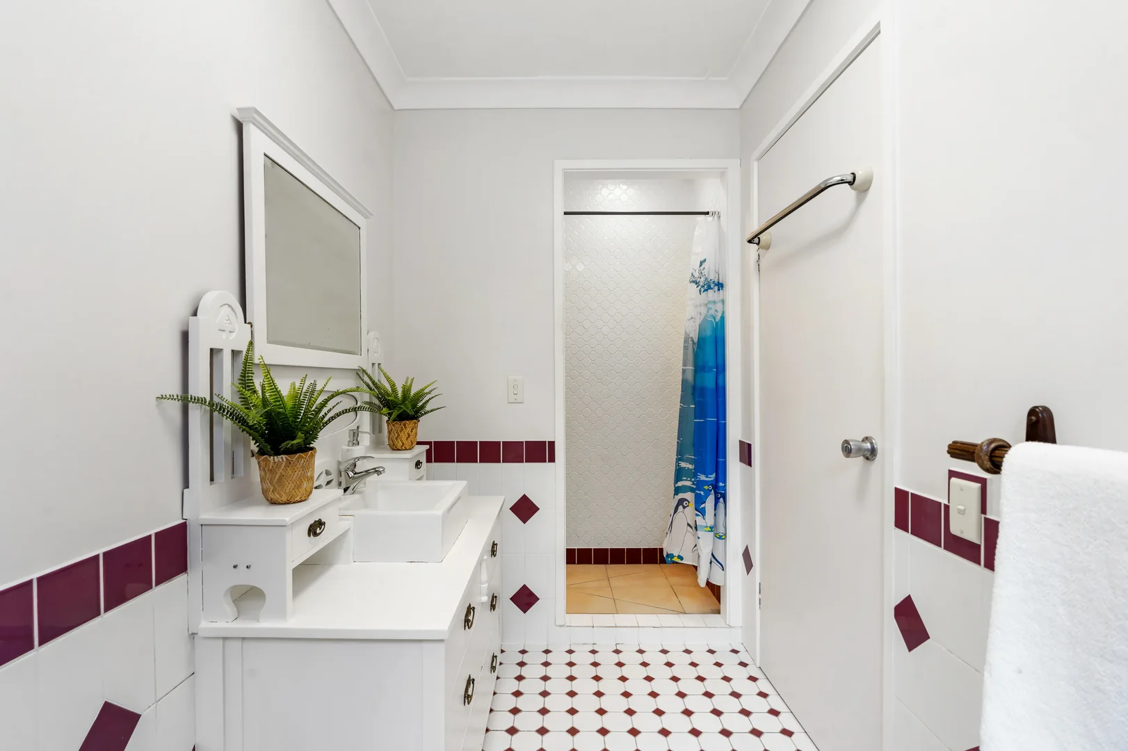 Additional image 14 of 6 Golden Crescent, Southport QLD 4215