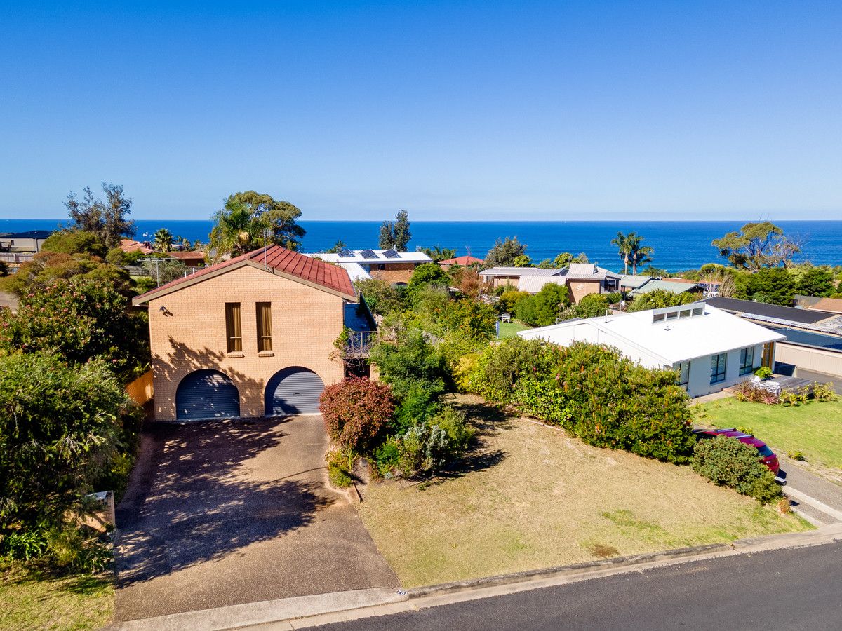 75 Golf Circuit, Tura Beach NSW 2548, Image 2