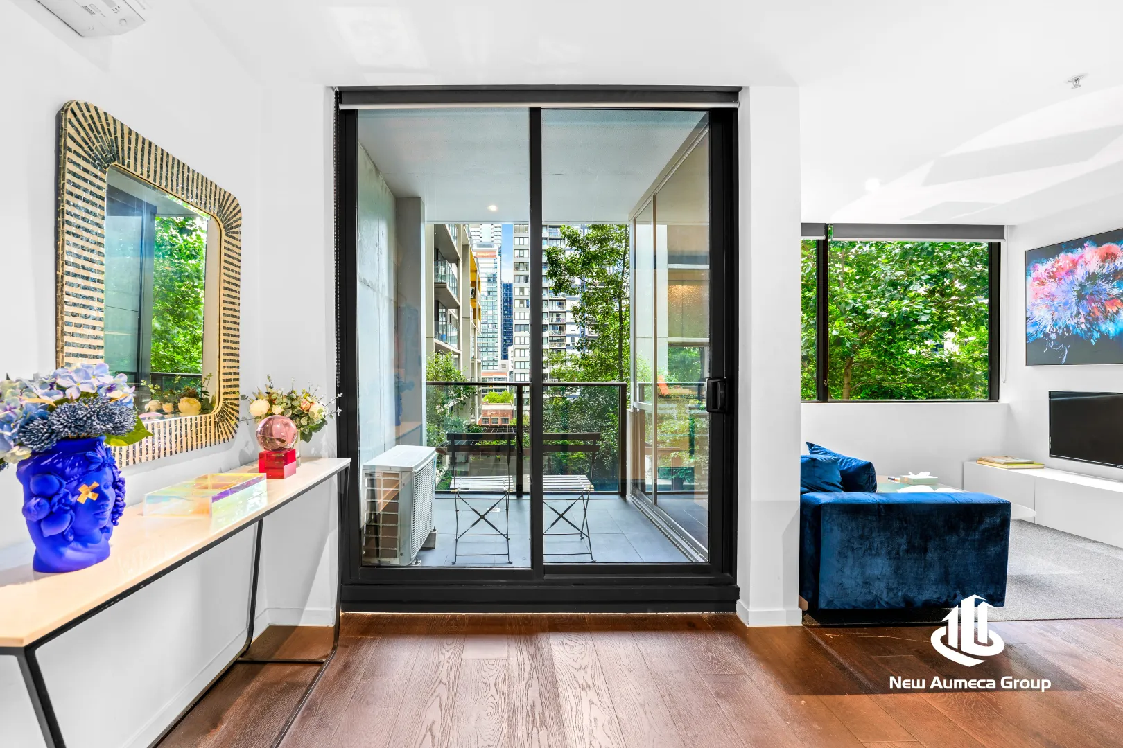 Apartment in Melbourne, Koreatown - View 4