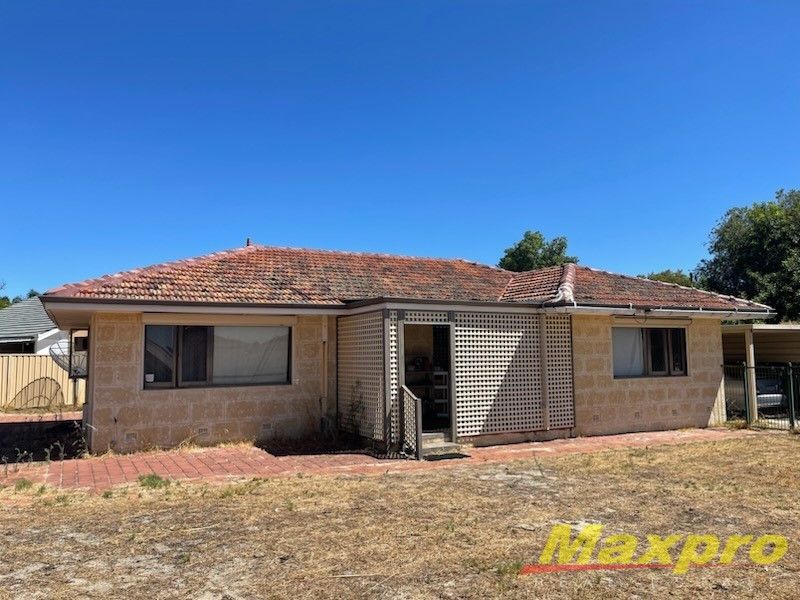 4 bedrooms House in 15 Brookman Avenue LANGFORD WA, 6147