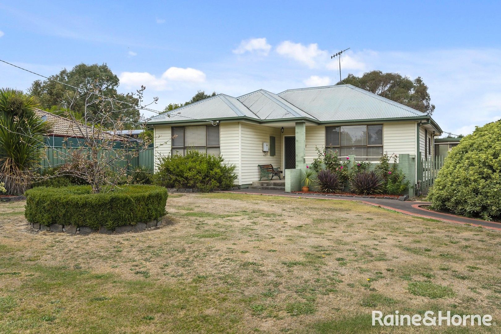 3 bedrooms House in 107 Beauchamp Street KYNETON VIC, 3444