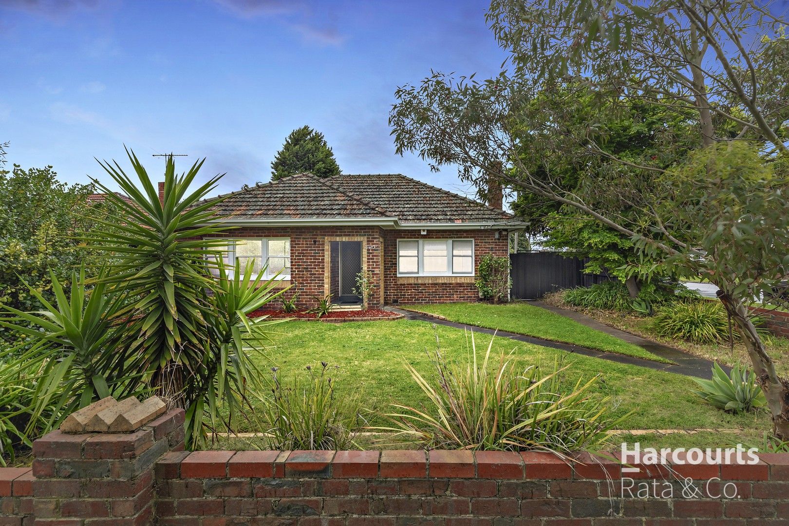 3 bedrooms House in 2 Thackeray Road RESERVOIR VIC, 3073
