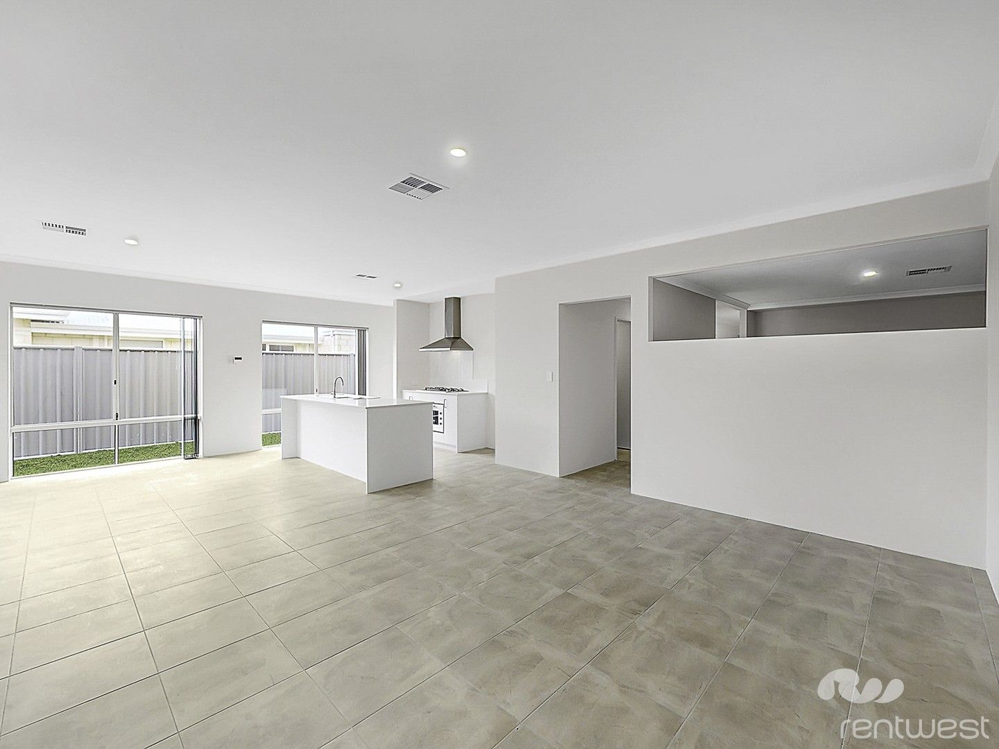 4 bedrooms House in 5 Nebo Way LAKELANDS WA, 6180