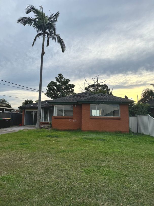 3 bedrooms House in 23 Wattle Avenue NORTH ST MARYS NSW, 2760