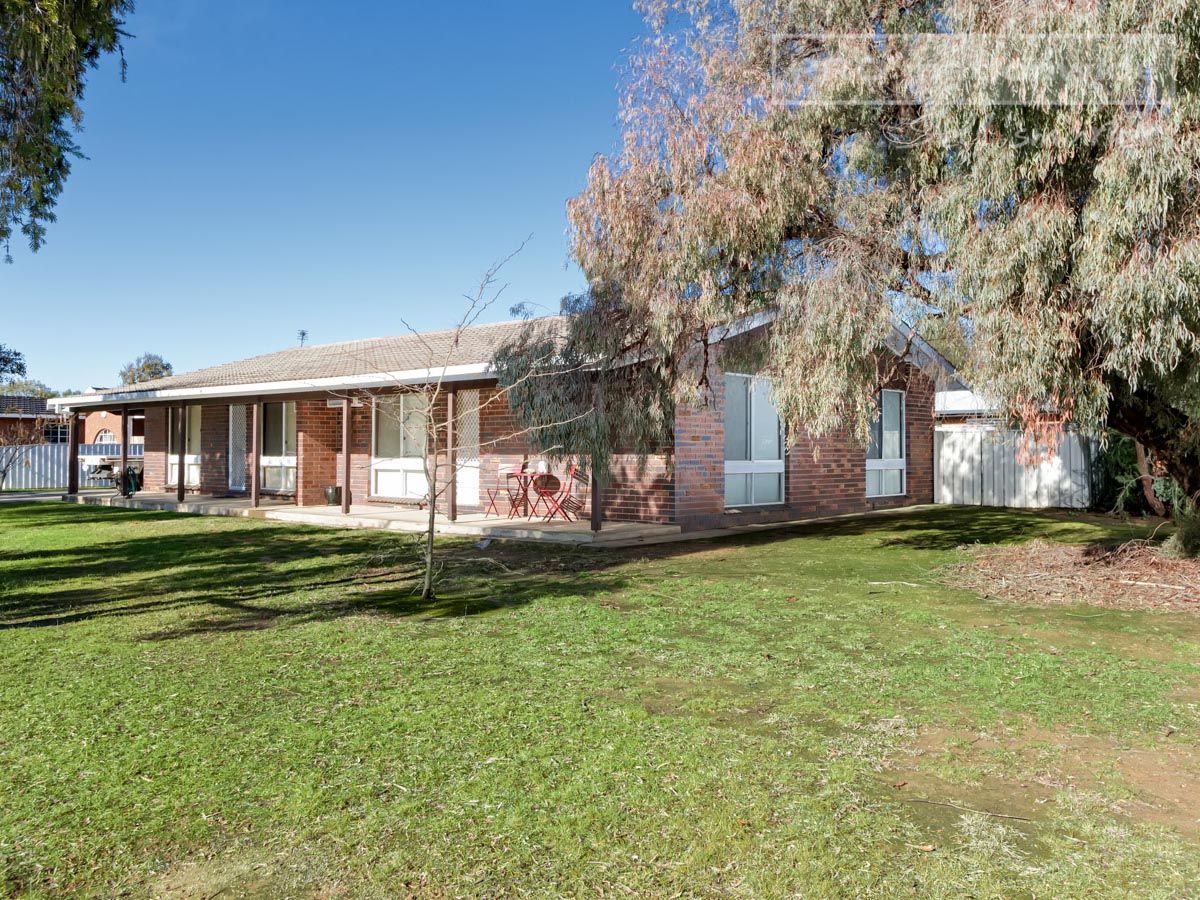 1&2/1 Nicholi Crescent, LAKE ALBERT NSW 2650, Image 0