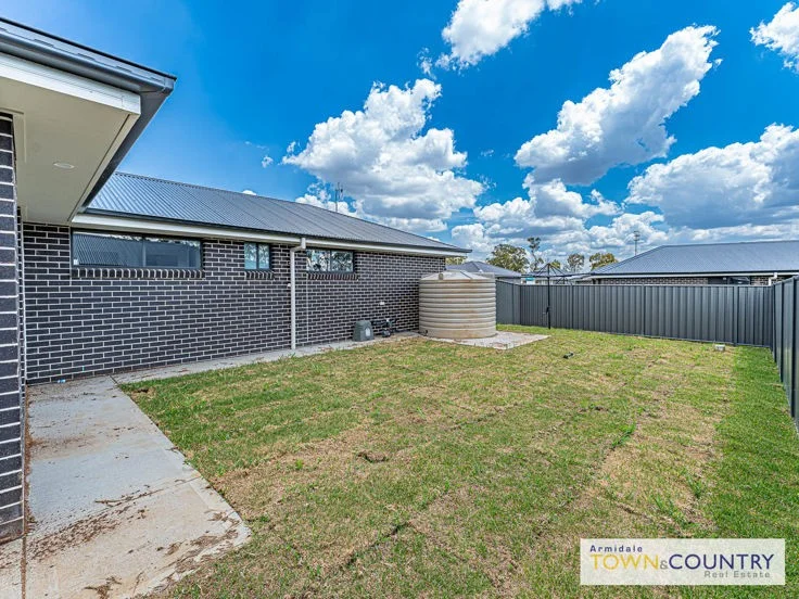 Additional image 13 of 1/13 Sunrise Crescent, Armidale NSW 2350