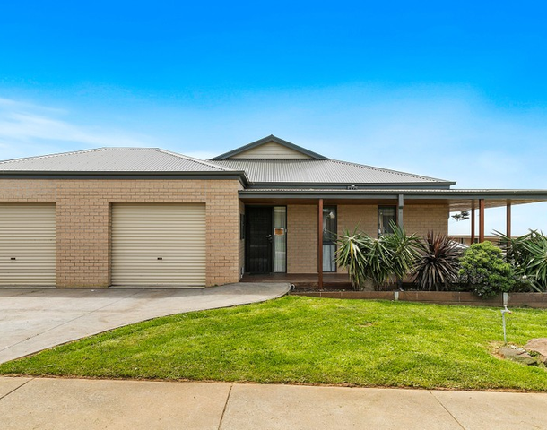 8 Eccles Way, Leongatha VIC 3953