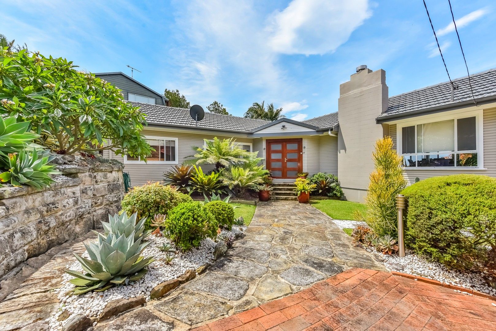 3 bedrooms House in 49 Powderworks Road NORTH NARRABEEN NSW, 2101