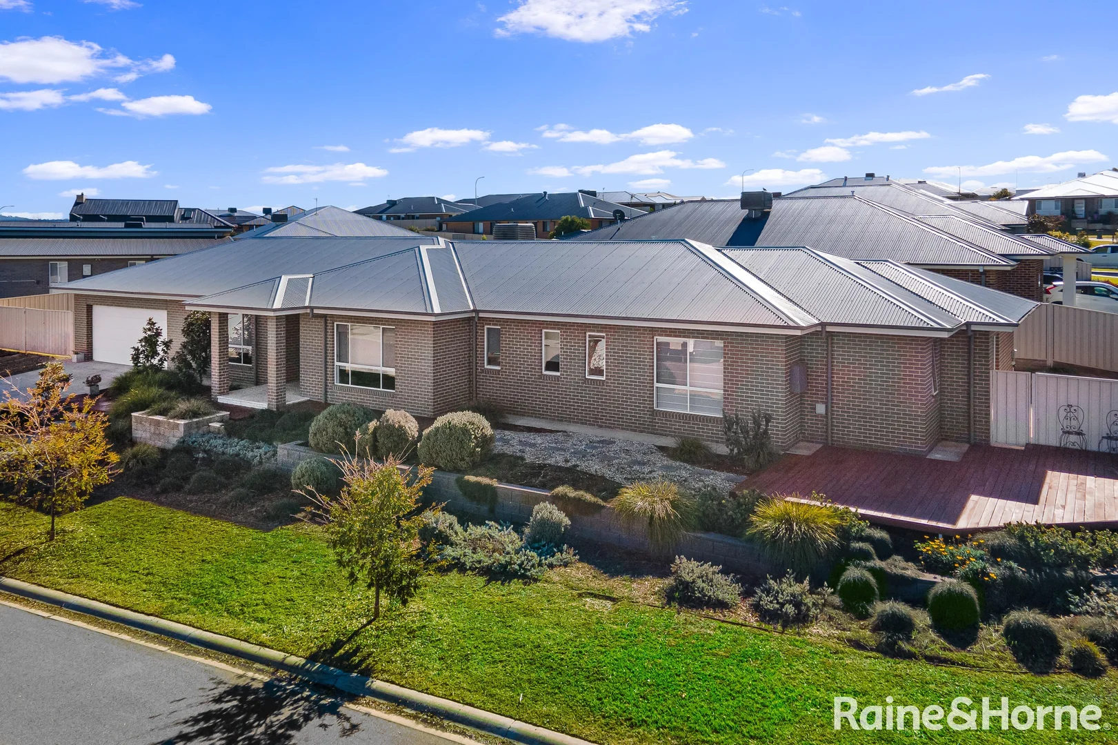 Additional image 18 of 10 Kentucky Crescent, Gobbagombalin NSW 2650