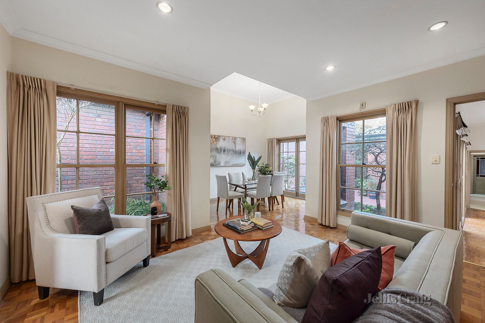 2/6 Hopetoun Avenue, Canterbury VIC 3126, Image 2