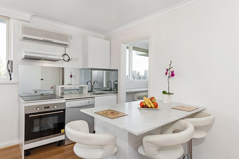 2 bedrooms Apartment / Unit / Flat in 6/767 Malvern Road TOORAK VIC, 3142