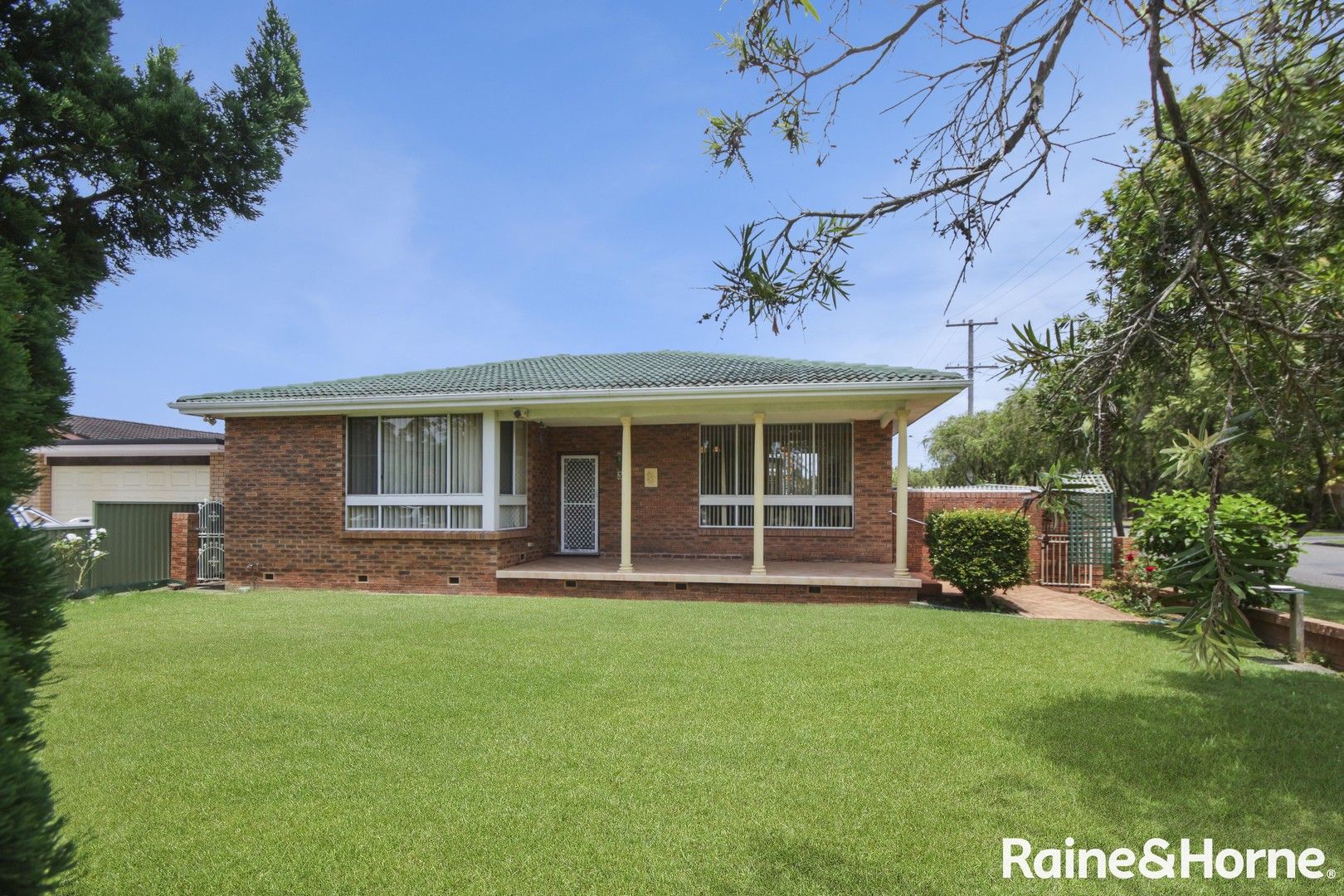 36 Ferndale Street, Killarney Vale NSW 2261 House For Rent 800