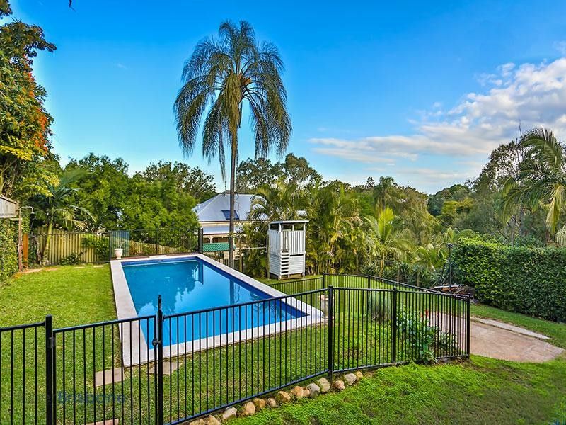 14 Thorn Street, Red Hill QLD 4059