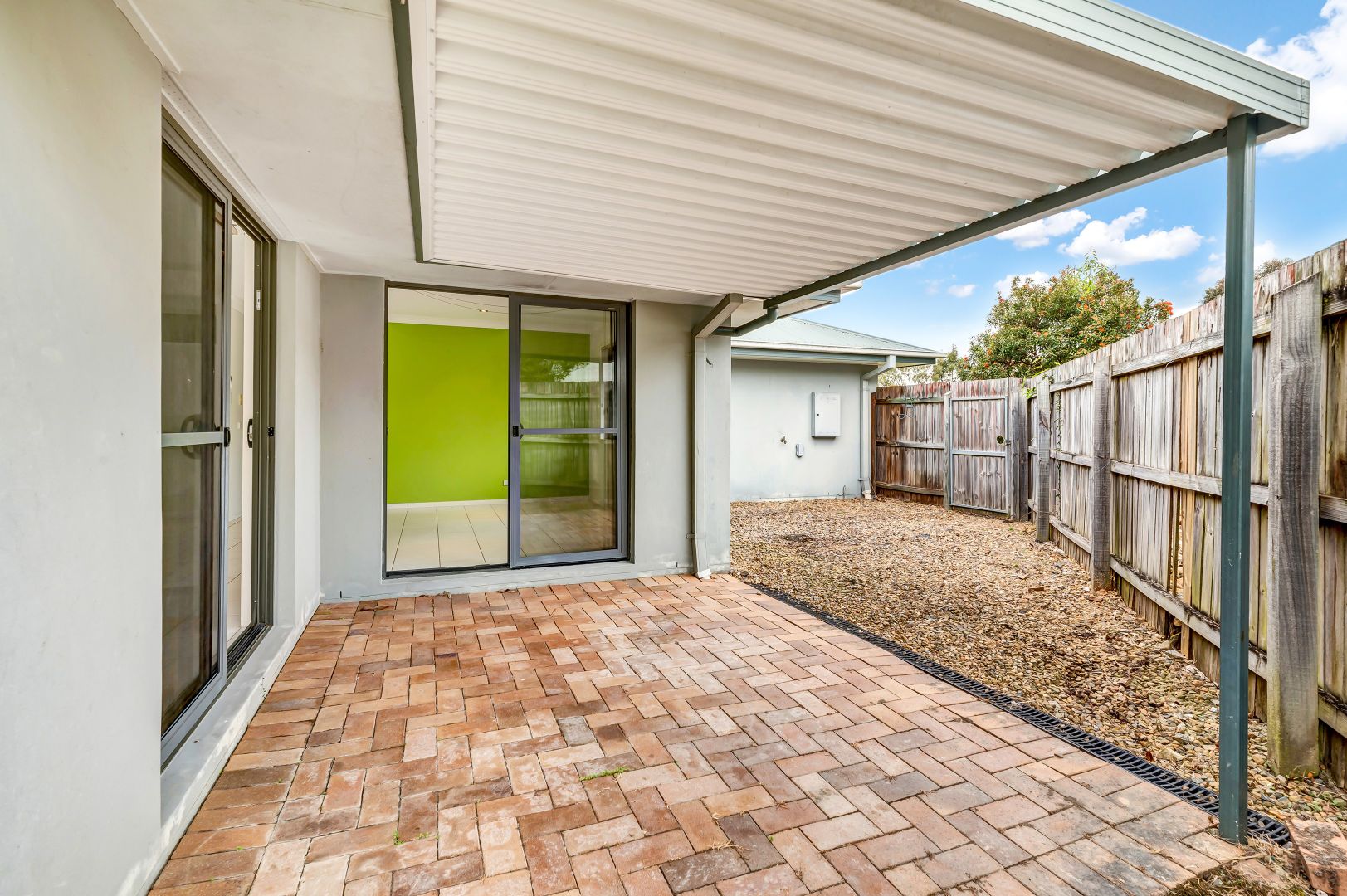 4 Flynn Court, Maudsland QLD 4210, Image 2