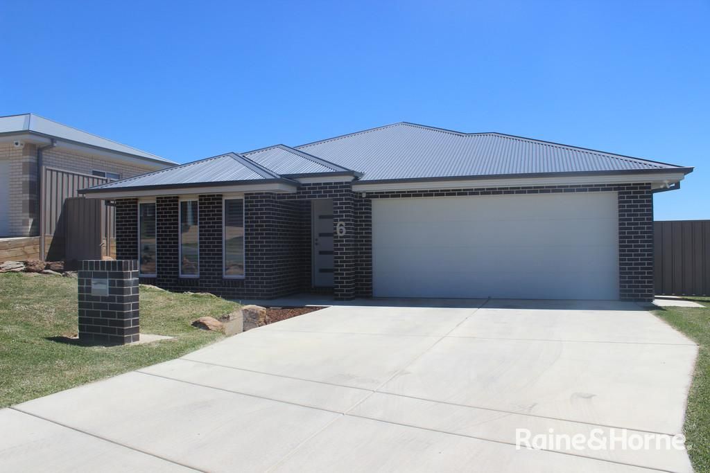 3 bedrooms House in 6 Glandore Street BOURKELANDS NSW, 2650