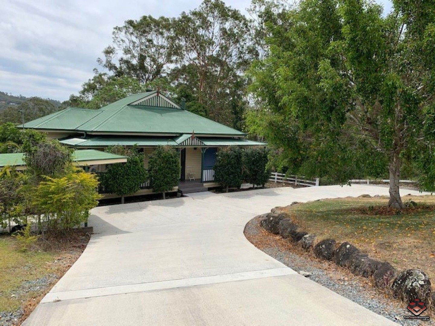 4 bedrooms House in 37 Harry Mills Drive WORONGARY QLD, 4213