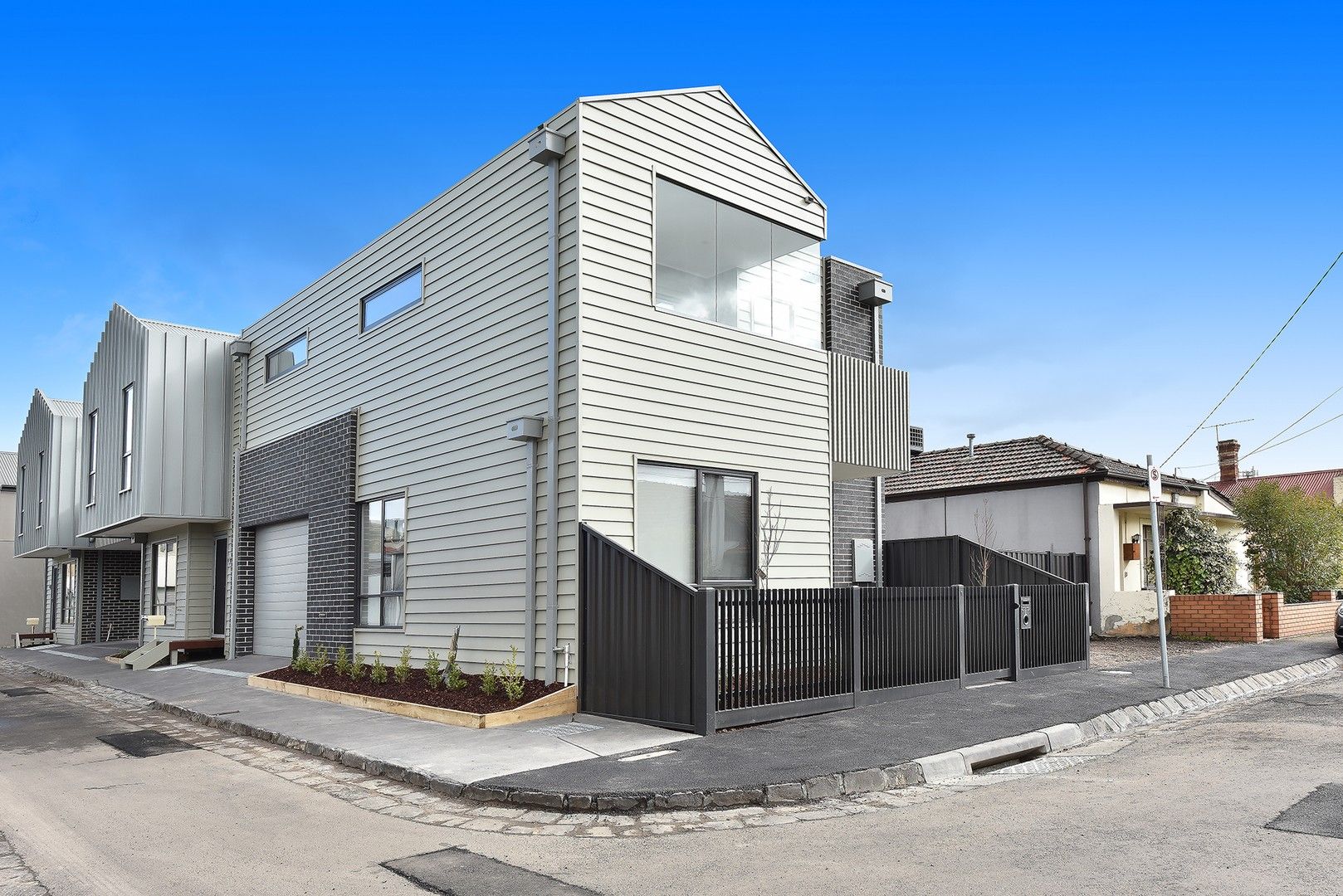 2 bedrooms Townhouse in 1/1 Park Street COBURG VIC, 3058