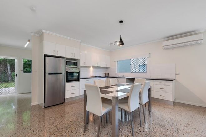 Picture of 2/106 Wistaria Street, HOLLOWAYS BEACH QLD 4878