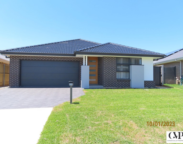 39 Greystanes Way, Carnes Hill NSW 2171