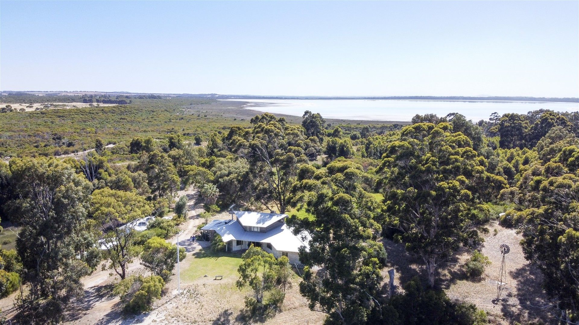 4 bedrooms Acreage / Semi-Rural in 563 Eleven Mile Beach Road ESPERANCE WA, 6450